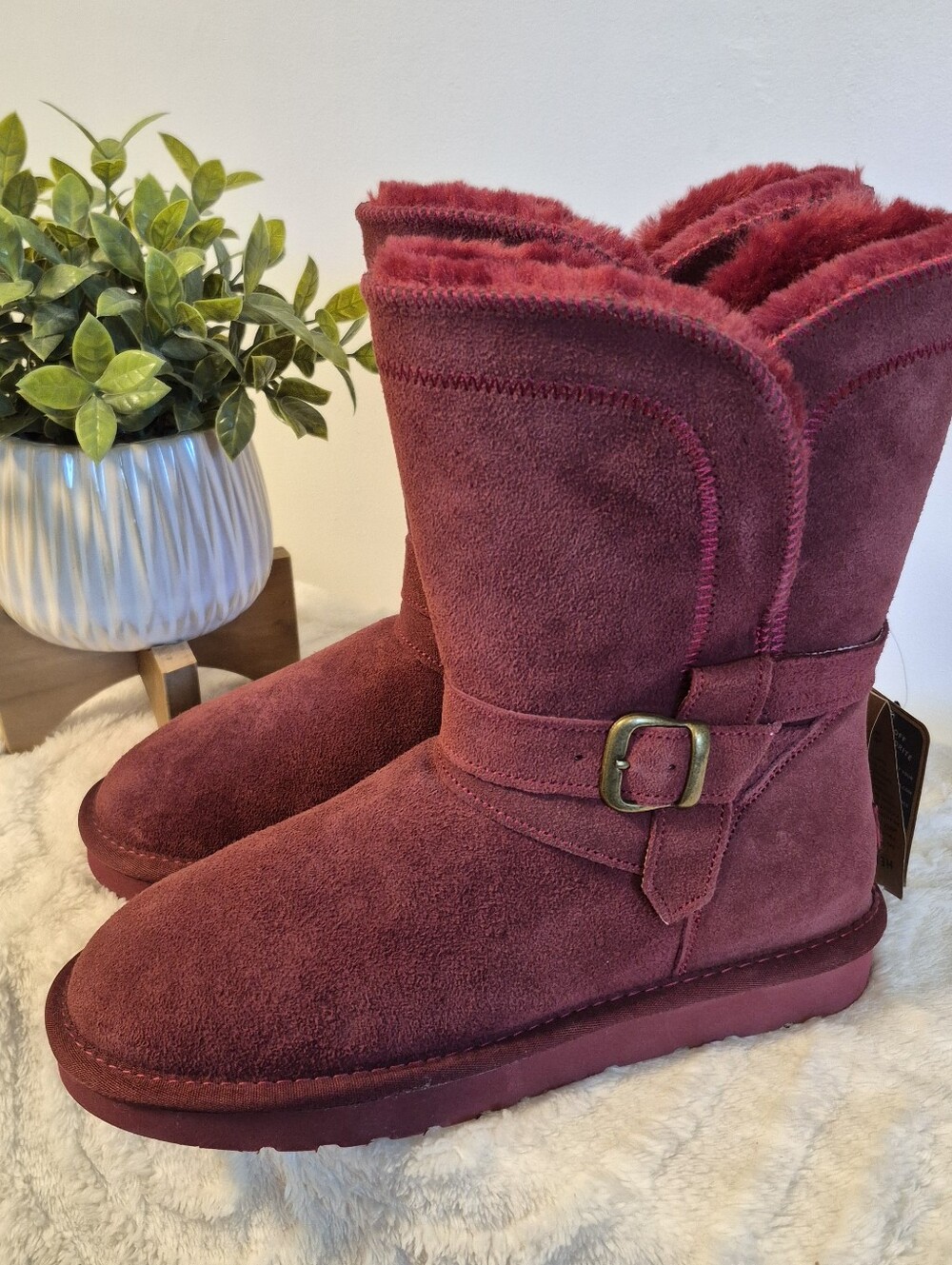 Lamo Vanessa Suede Boots Burgundy Water-Resistant Memory Foam Women's Size 7